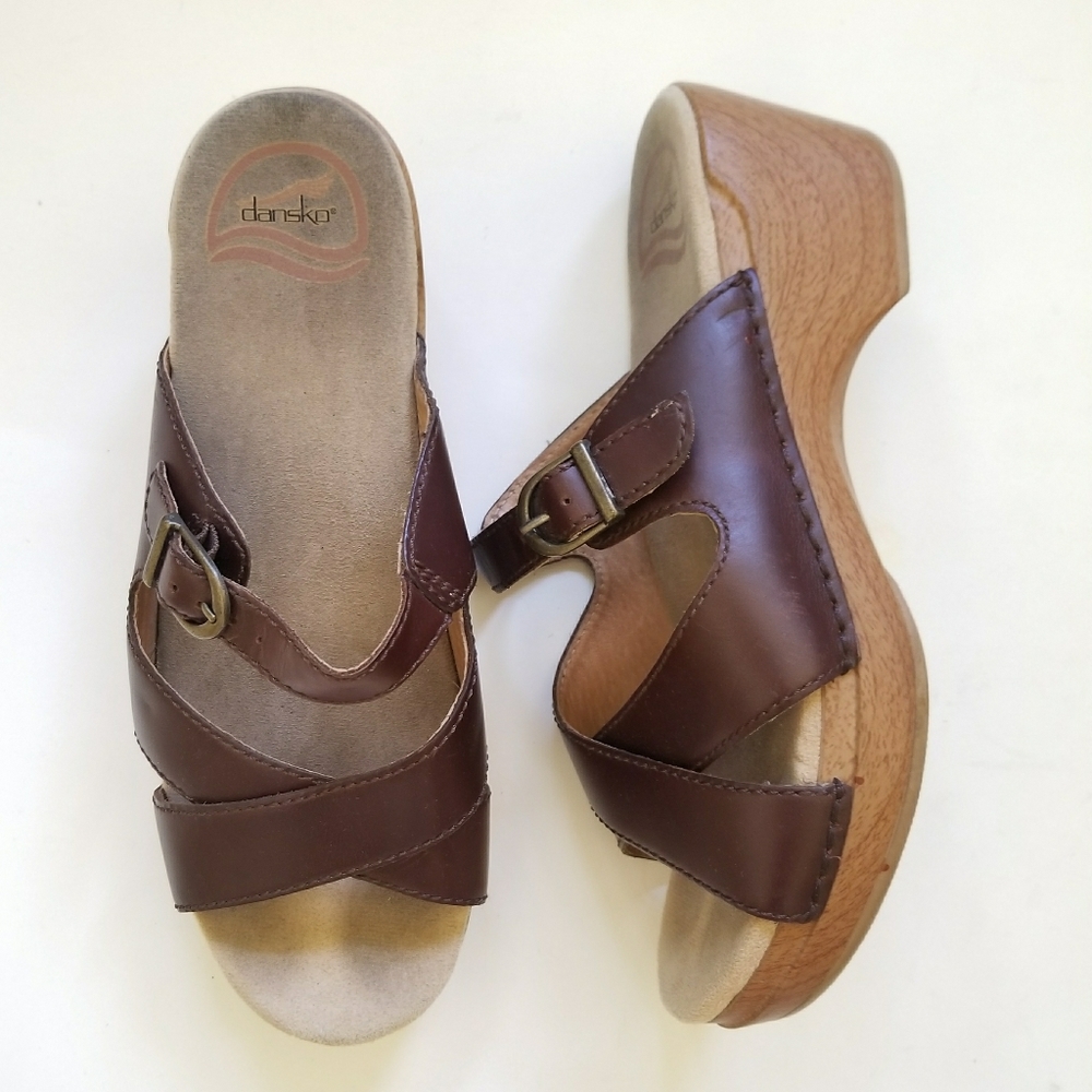 DANSKO brown leather sela sandal